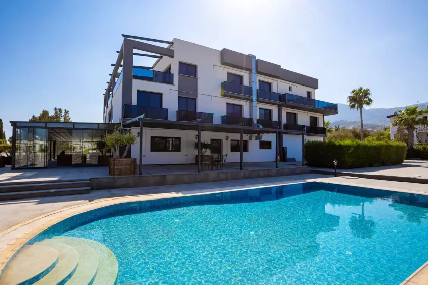 Suya Boutique Hotel - Image 1