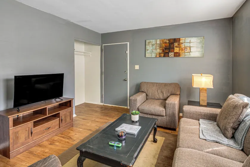 Great for Group & Work Stays! Decatur Unit By Dtwn - Image 1