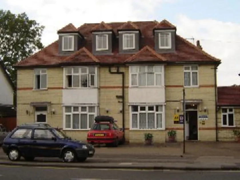 Alpha Milton Guest House - Image 1