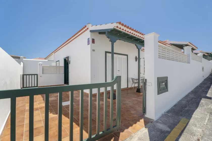 Charming Bungalow Rental in Abades, Spain - Perfect Family Retreat - Image 1