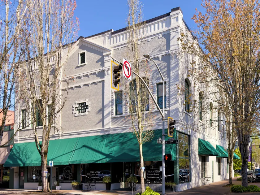 3rd Street Flats - Image 1