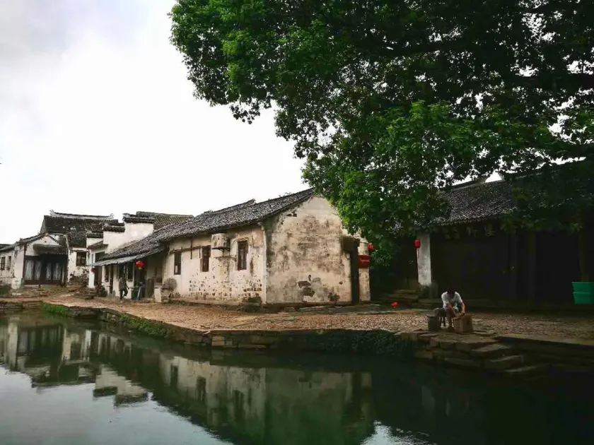 Yinjiangnan Xishui Zhijian Themed Inn - Image 1