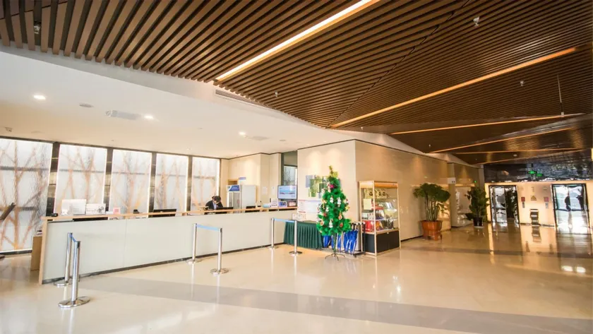 Holiday Inn Express Zhangjiakou Park View - Vestíbulo