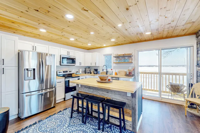 Waterfront Escape on Long Lake! Ski, Paddle + Play - Image 1