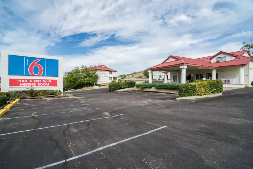 Motel 6-Globe, AZ - Image 1