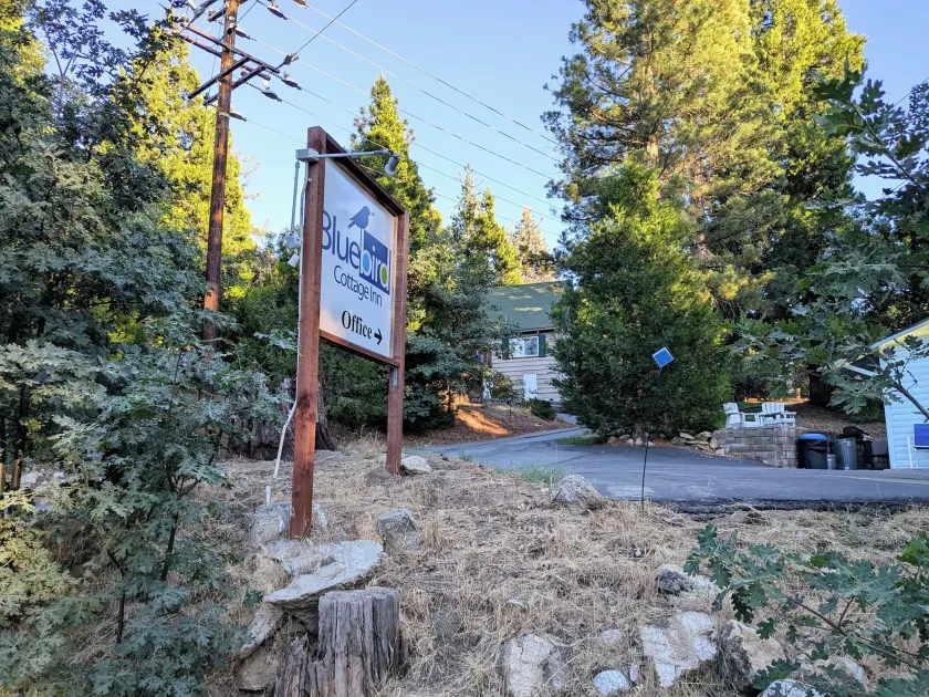 Bluebird Cottage Inn - Image 1
