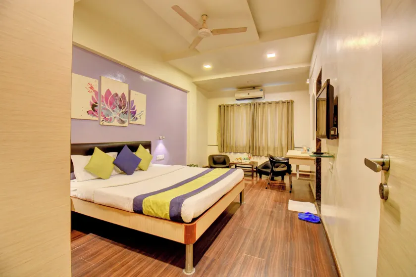MY Bizz Hotel Sapna - Image 1