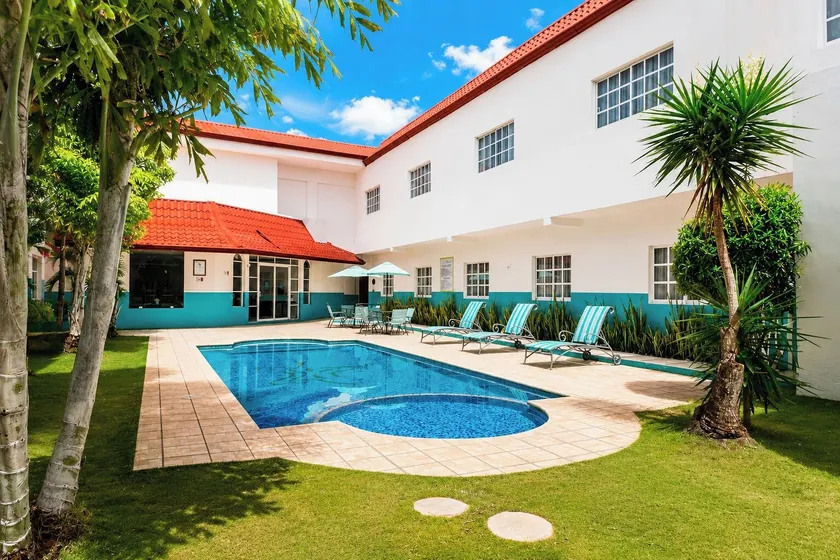 Hotel Ocean View - Image 1