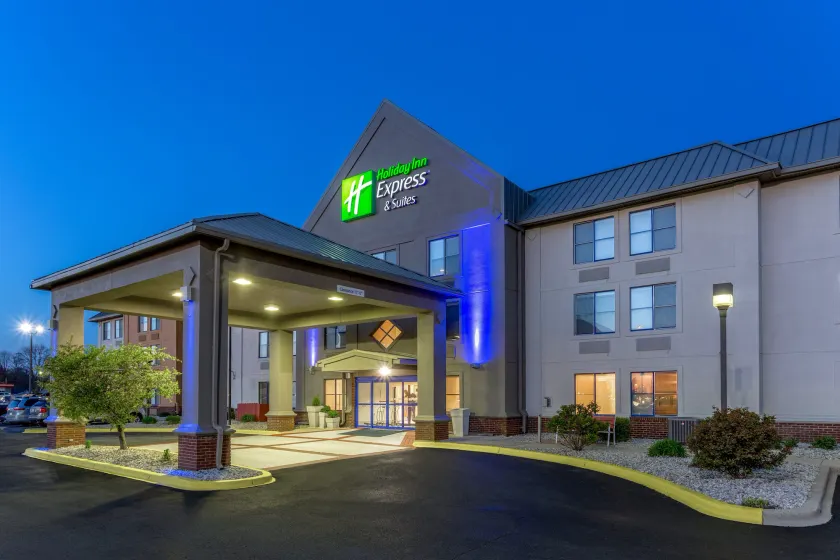 Holiday Inn Express & Suites Scottsburg by IHG - Image 1