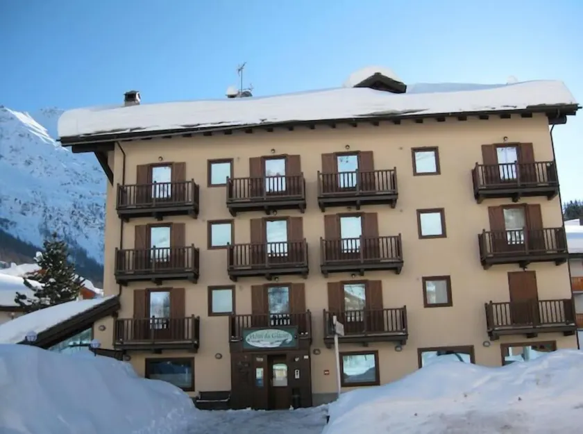 Hotel Du Glacier - Image 1