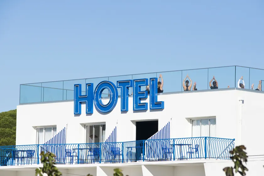 Hôtel Restaurant La Reine Jane Hyeres - Image 1
