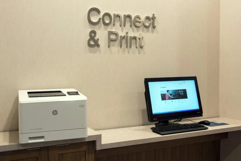 Fairfield Inn & Suites by Marriott Nashville Airport - Image 1