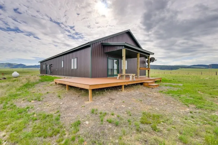 Sportsman Lodge Melrose MT - Image 1