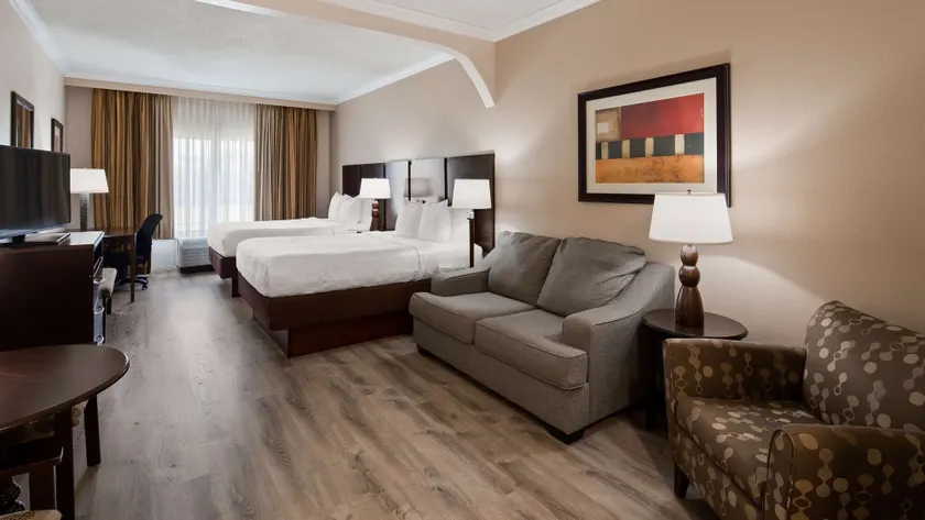 Best Western Plus Ambassador Suites - Image 1