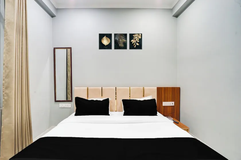 Hotel Grand Aana Inn - Image 1