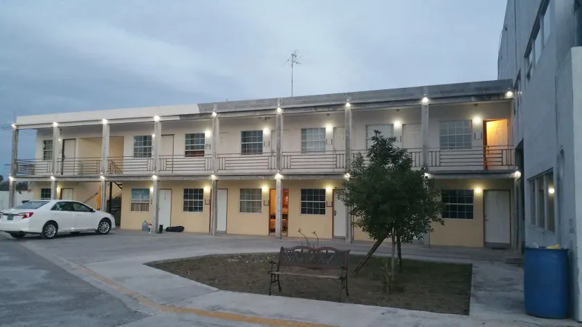 Hotel Estrella - Image 1