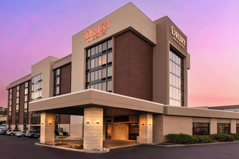 Drury Inn & Suites St. Louis-Southwest - Image 1