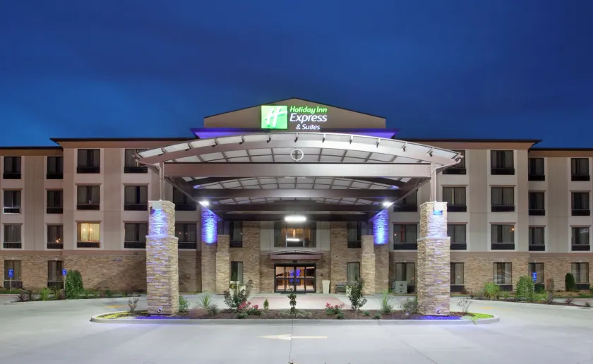 Holiday Inn Express & Suites St Louis Airport by IHG - Image 1