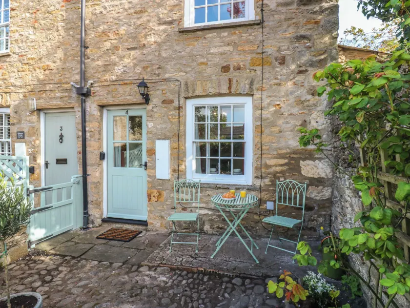Olive Cottage - Image 1