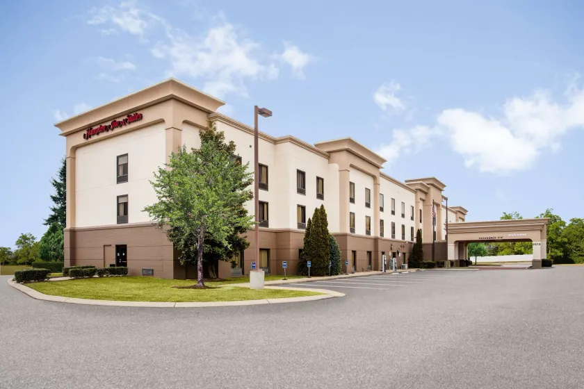 Hampton Inn & Suites Nashville-Smyrna - Image 1