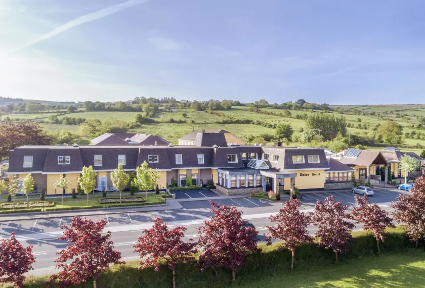 Devon Inn Hotel - Image 1