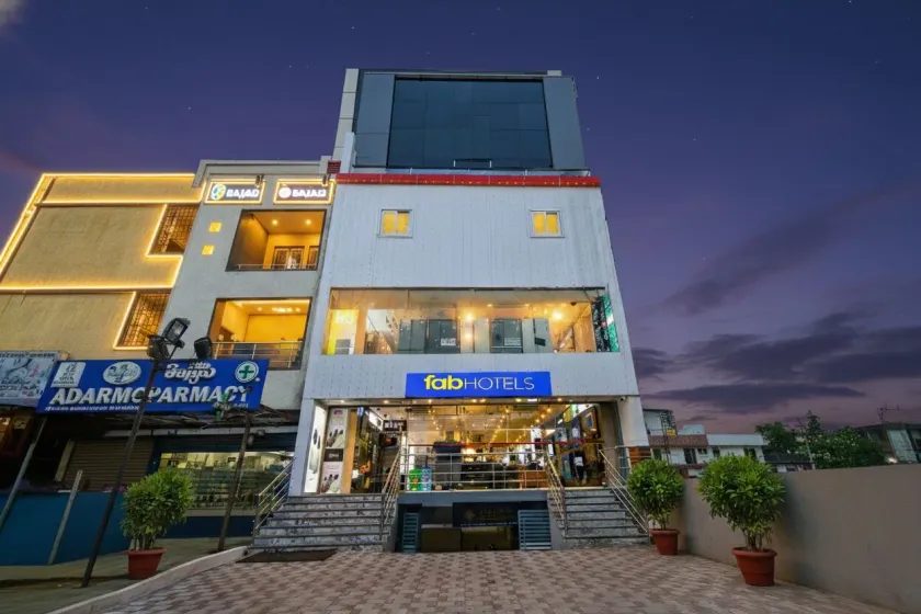 FabHotel VK's Gandimaisamma - Nr. Mahindra University - Image 1