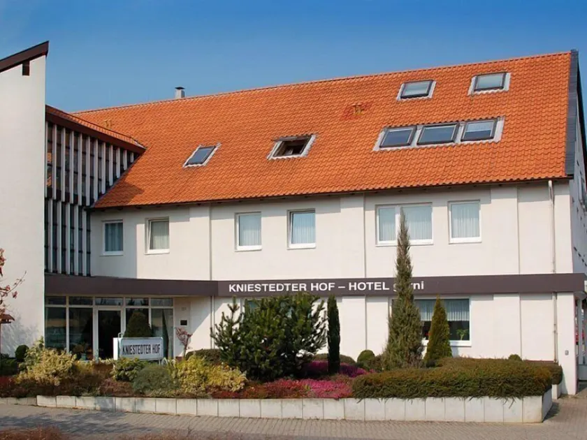 Hotel Kniestedter Hof - Image 1