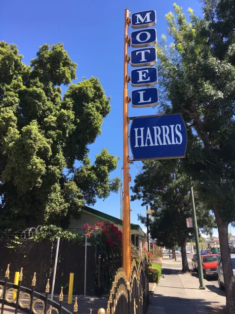 Harris Motel - Image 1