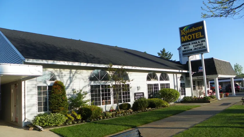 Rainbow Motel - Image 1