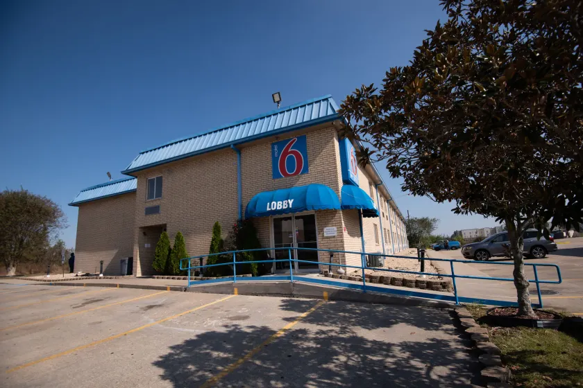Motel 6-New Iberia, LA - Image 1