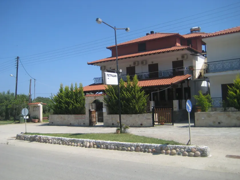 Petradaki Apartments - Image 1