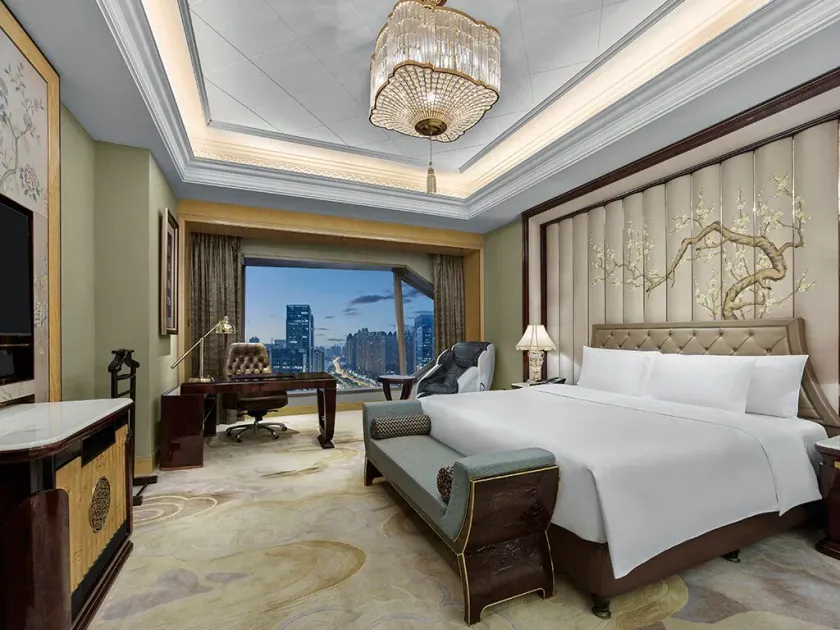Wanda Reign Wuhan - Image 1