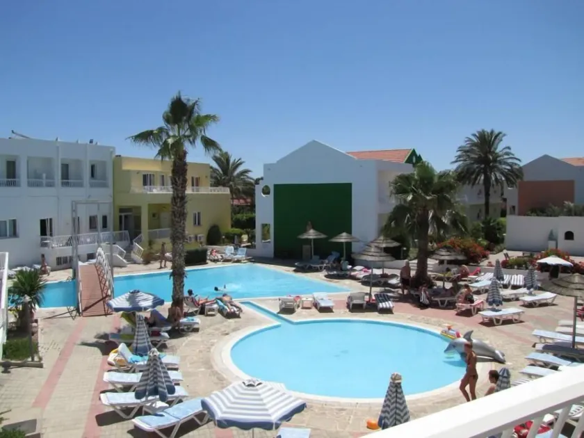 Valsami Hotel Apartments - Image 1