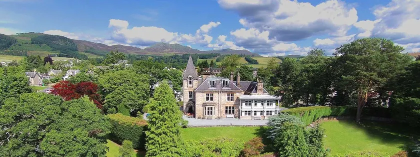 Knockendarroch Hotel - Image 1