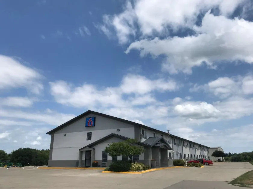 Motel 6-Marshalltown, IA - Image 1