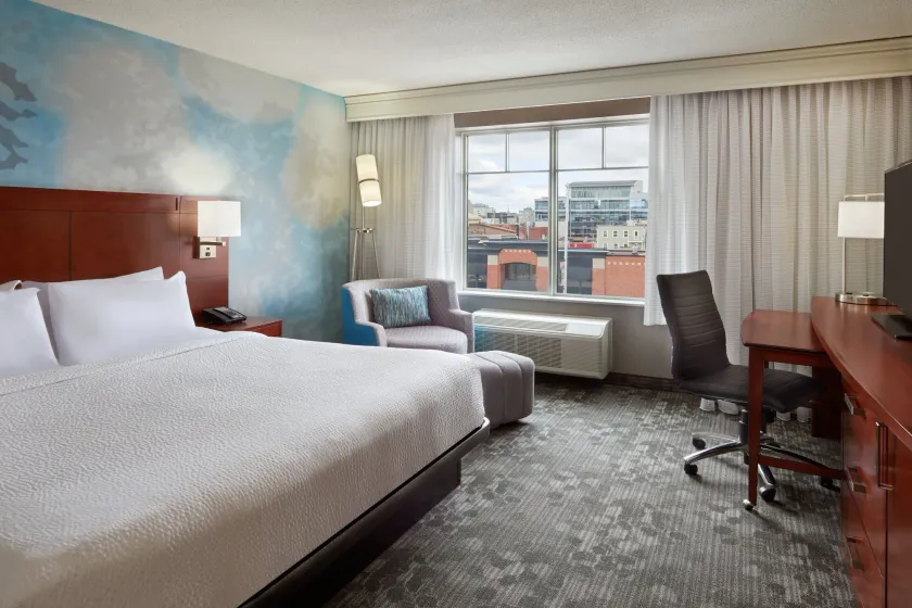 Courtyard by Marriott Ottawa Downtown - Image 1