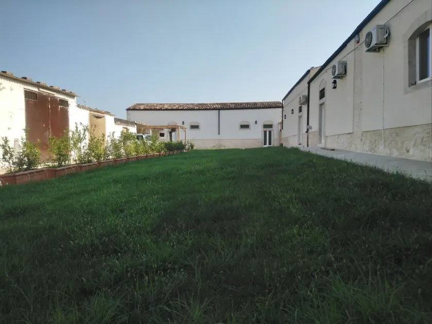 Giardini Acantus - Image 1
