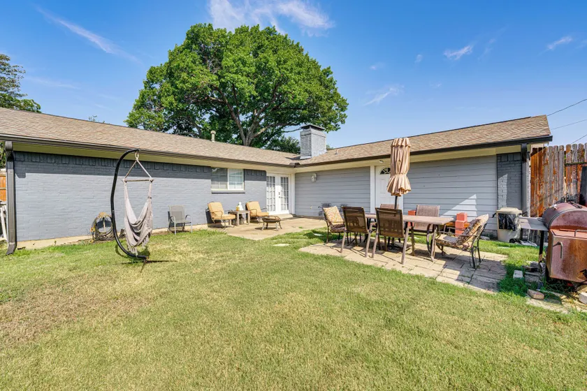 Stay Near All Family Entertainment in Dallas - Innvendig