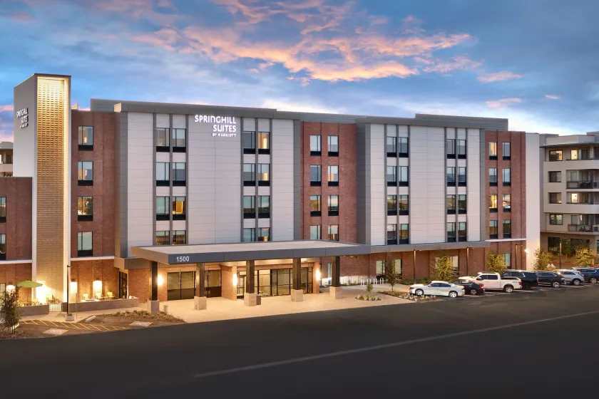 SpringHill Suites by Marriott Phoenix Scottsdale - Image 1