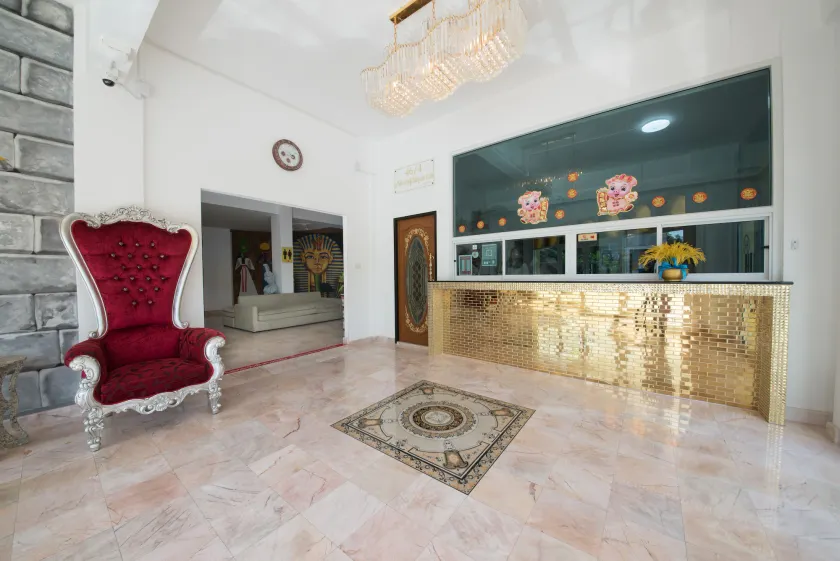 Oasis Hiso Hotel - Coin salon dans le hall