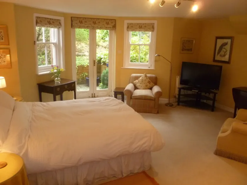Laurel House - Image 1