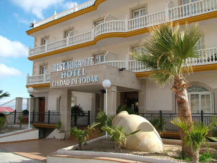 Hotel Ciudad de Jódar - Image 1