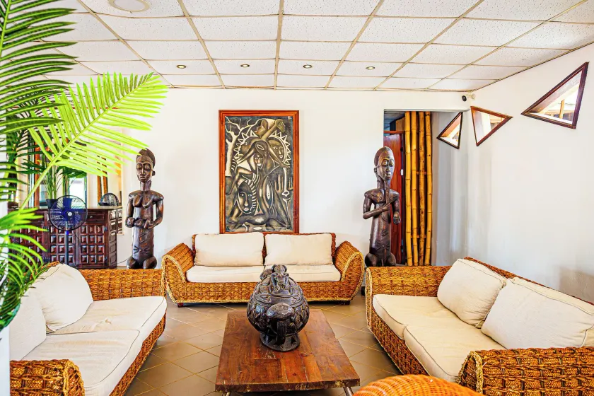 Kombo Oasis - Reception