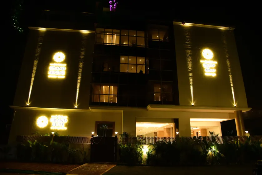 Hotel Grand Serene - Image 1