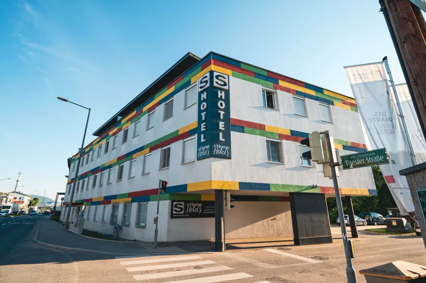 SHOME Hotel Graz I Self-Check-In I Free Parking - Image 1