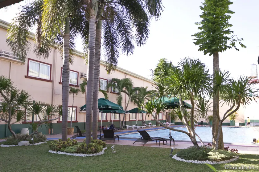 Holiday Spa Hotel - Image 1
