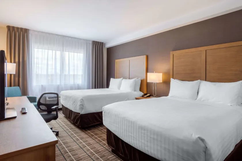 Quality Hotel - Image 1