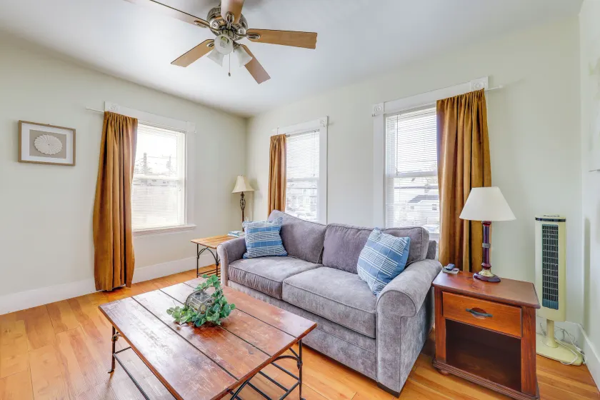 1/2 Mi to Pier: Wfh-friendly Apt in Maine! - Image 1