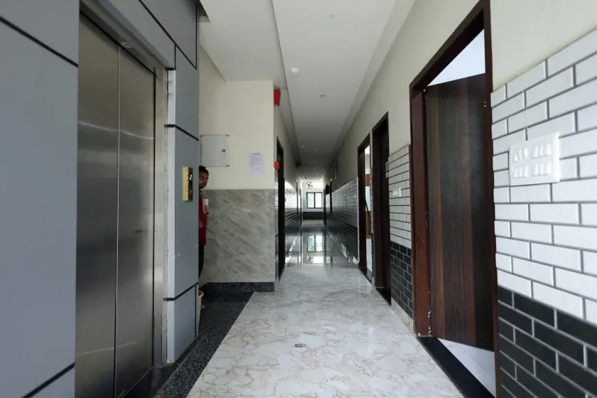 Shri Girraj Residency - Lobby