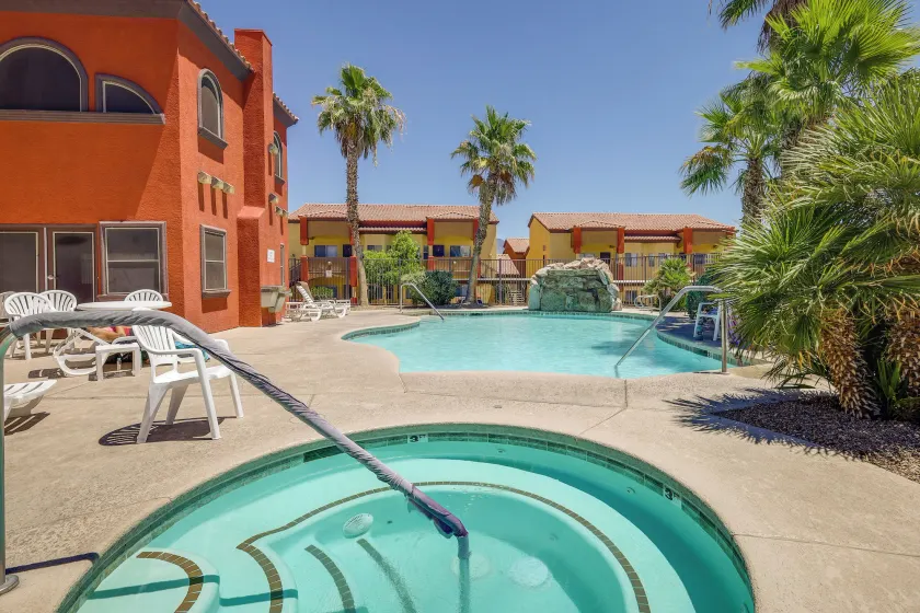 Mesquite Condo w/ Community Pool & Hot Tub! - Image 1